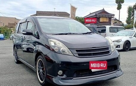 Toyota ISis I, 2010 год, 850 001 рублей, 4 фотография