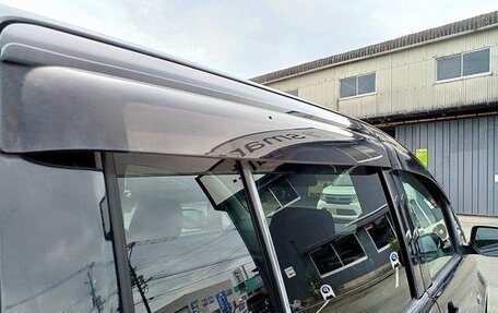 Toyota ISis I, 2010 год, 850 001 рублей, 20 фотография