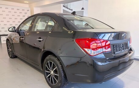 Chevrolet Cruze II, 2011 год, 699 000 рублей, 4 фотография