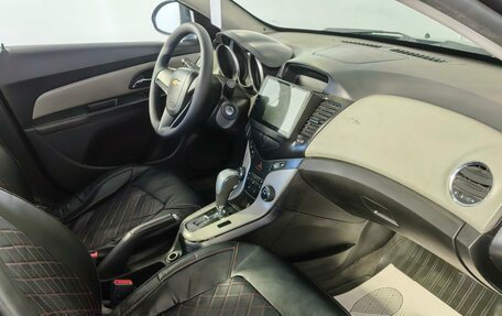 Chevrolet Cruze II, 2011 год, 699 000 рублей, 9 фотография