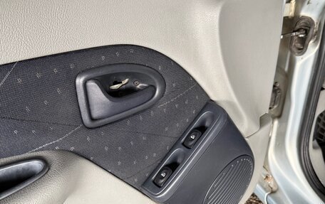 Renault Symbol I, 2004 год, 200 000 рублей, 7 фотография