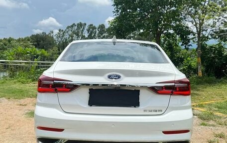 Ford Escort, 2022 год, 1 130 000 рублей, 5 фотография