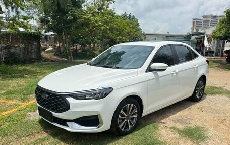 Ford Escort, 2022 год, 1 130 000 рублей, 3 фотография