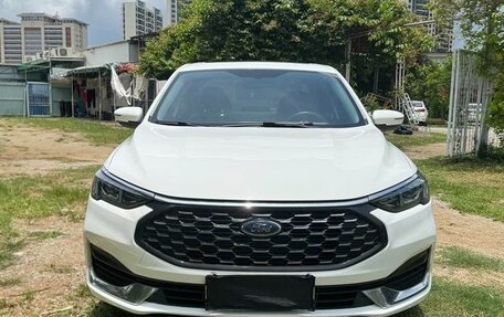 Ford Escort, 2022 год, 1 130 000 рублей, 2 фотография