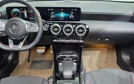 Mercedes-Benz A-Класс, 2022 год, 4 200 000 рублей, 5 фотография