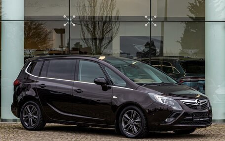Opel Zafira C рестайлинг, 2014 год, 1 245 000 рублей, 3 фотография