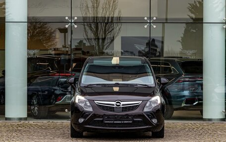 Opel Zafira C рестайлинг, 2014 год, 1 245 000 рублей, 2 фотография