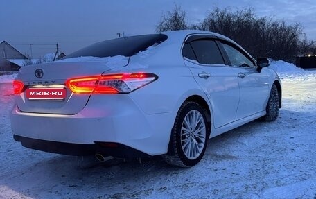 Toyota Camry, 2020 год, 3 490 000 рублей, 2 фотография