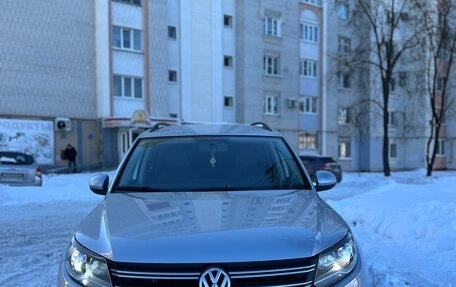 Volkswagen Tiguan I, 2011 год, 1 050 000 рублей, 2 фотография