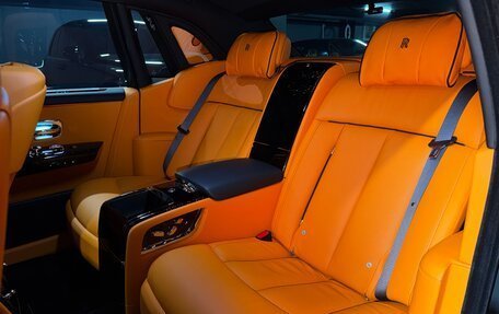 Rolls-Royce Phantom VIII, 2024 год, 65 000 000 рублей, 14 фотография