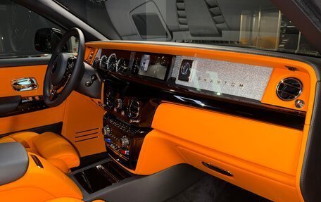 Rolls-Royce Phantom VIII, 2024 год, 65 000 000 рублей, 12 фотография