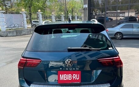 Volkswagen Tiguan II, 2021 год, 2 400 000 рублей, 3 фотография