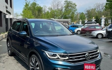 Volkswagen Tiguan II, 2021 год, 2 400 000 рублей, 13 фотография