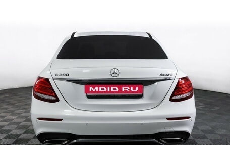 Mercedes-Benz E-Класс, 2020 год, 4 290 000 рублей, 6 фотография