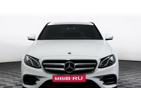 Mercedes-Benz E-Класс, 2020 год, 4 290 000 рублей, 2 фотография