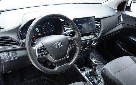 Hyundai Solaris II рестайлинг, 2021 год, 1 450 000 рублей, 15 фотография