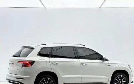 Skoda Karoq I, 2022 год, 1 990 000 рублей, 3 фотография