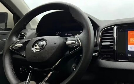 Skoda Karoq I, 2022 год, 1 990 000 рублей, 10 фотография