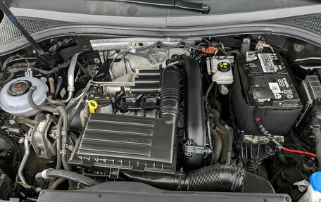 Volkswagen Tiguan II, 2021 год, 2 900 000 рублей, 9 фотография