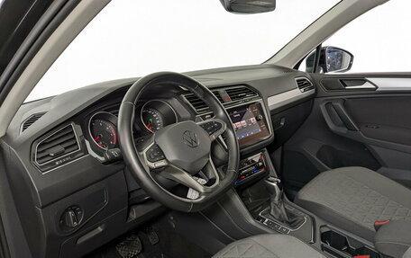 Volkswagen Tiguan II, 2021 год, 2 900 000 рублей, 15 фотография