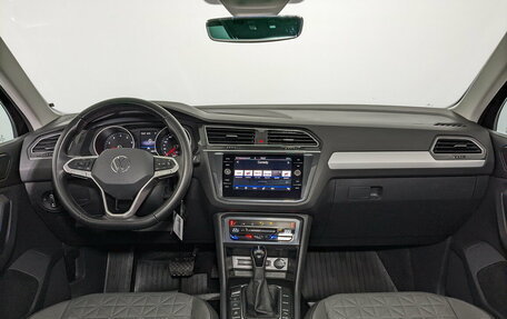 Volkswagen Tiguan II, 2021 год, 2 900 000 рублей, 13 фотография