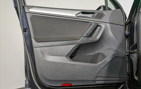 Volkswagen Tiguan II, 2021 год, 2 900 000 рублей, 17 фотография