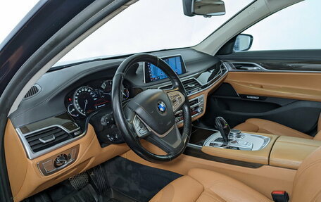 BMW 7 серия, 2016 год, 3 490 000 рублей, 17 фотография