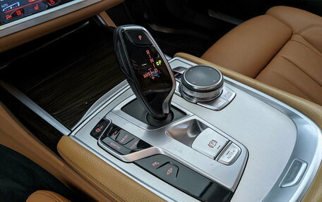 BMW 7 серия, 2016 год, 3 490 000 рублей, 28 фотография