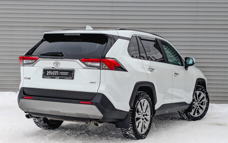 Toyota RAV4, 2020 год, 3 750 000 рублей, 5 фотография