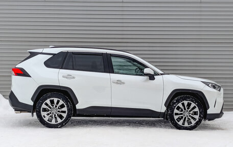 Toyota RAV4, 2020 год, 3 750 000 рублей, 4 фотография