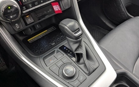 Toyota RAV4, 2020 год, 3 750 000 рублей, 28 фотография