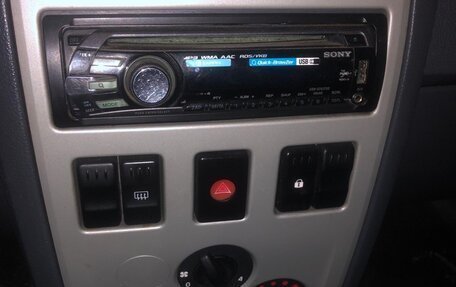 Renault Logan I, 2009 год, 250 000 рублей, 2 фотография