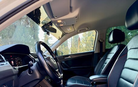 Volkswagen Tiguan II, 2018 год, 3 200 000 рублей, 15 фотография