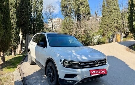 Volkswagen Tiguan II, 2018 год, 3 200 000 рублей, 6 фотография