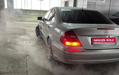 Mercedes-Benz E-Класс, 2002 год, 1 150 000 рублей, 6 фотография