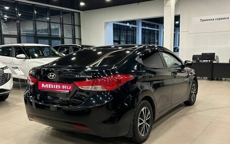 Hyundai Elantra V, 2013 год, 950 000 рублей, 4 фотография