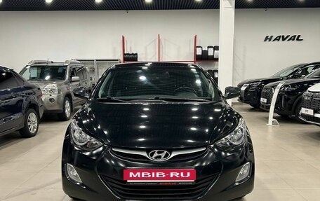 Hyundai Elantra V, 2013 год, 950 000 рублей, 2 фотография
