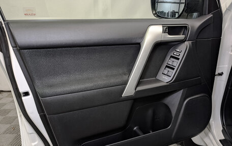 Toyota Land Cruiser Prado 150 рестайлинг 2, 2021 год, 7 350 000 рублей, 19 фотография