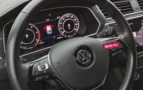 Volkswagen Tiguan II, 2018 год, 2 200 000 рублей, 2 фотография