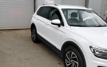 Volkswagen Tiguan II, 2018 год, 2 200 000 рублей, 8 фотография