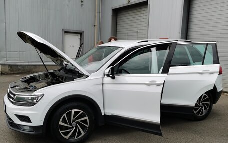 Volkswagen Tiguan II, 2018 год, 2 200 000 рублей, 7 фотография