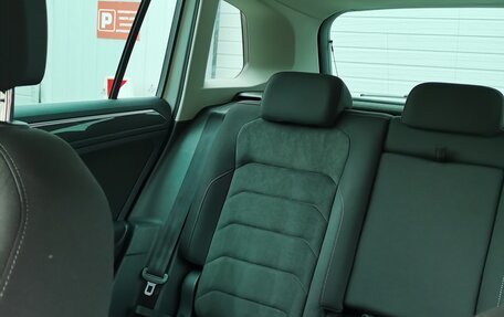 Volkswagen Tiguan II, 2018 год, 2 200 000 рублей, 16 фотография