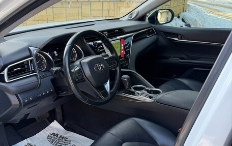 Toyota Camry, 2018 год, 2 485 000 рублей, 16 фотография