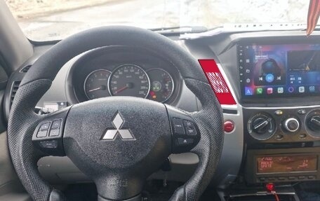 Mitsubishi Pajero Sport II рестайлинг, 2013 год, 1 399 000 рублей, 11 фотография