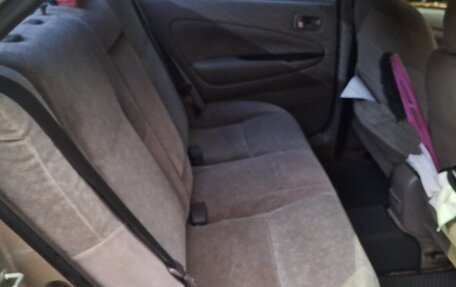 Toyota Prius IV XW50, 2000 год, 230 000 рублей, 12 фотография