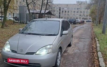 Toyota Prius IV XW50, 2000 год, 230 000 рублей, 19 фотография