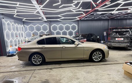 BMW 5 серия, 2011 год, 1 710 000 рублей, 3 фотография