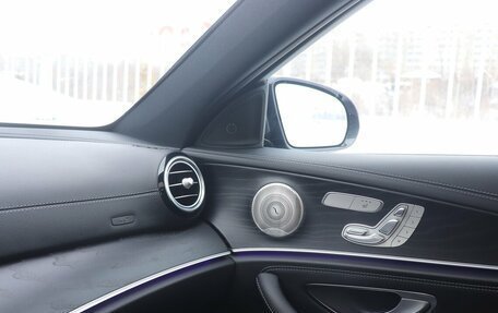 Mercedes-Benz E-Класс, 2021 год, 5 300 000 рублей, 18 фотография