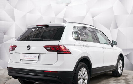 Volkswagen Tiguan II, 2020 год, 2 282 000 рублей, 3 фотография