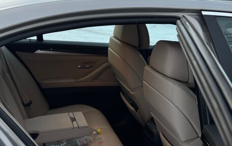 BMW 5 серия, 2011 год, 1 950 000 рублей, 18 фотография